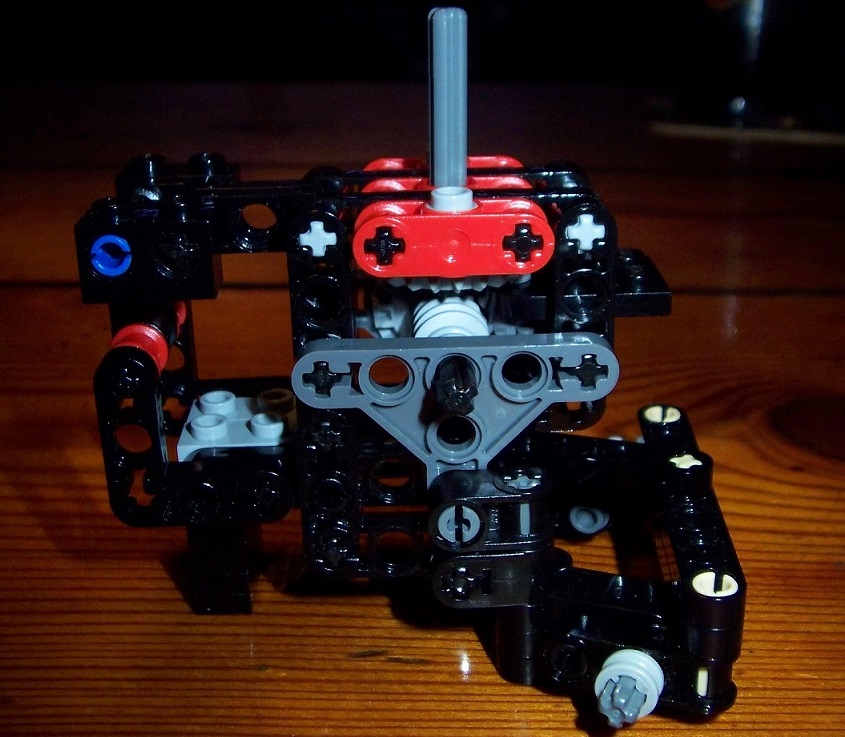 De besturingsmodule van de befaamde Lego maaidorser, 7636XT