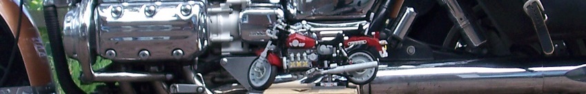 Honda GL1500C ( Valkyrie / Flat Six Custom ) en haar replica in Lego